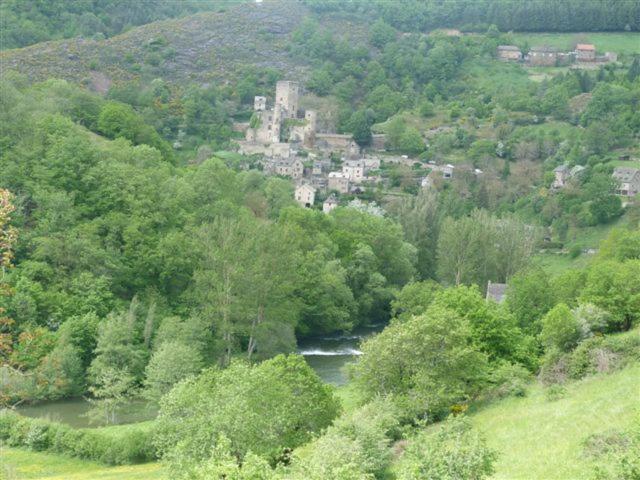 Gite Oustal Belcastel  Екстер'єр фото