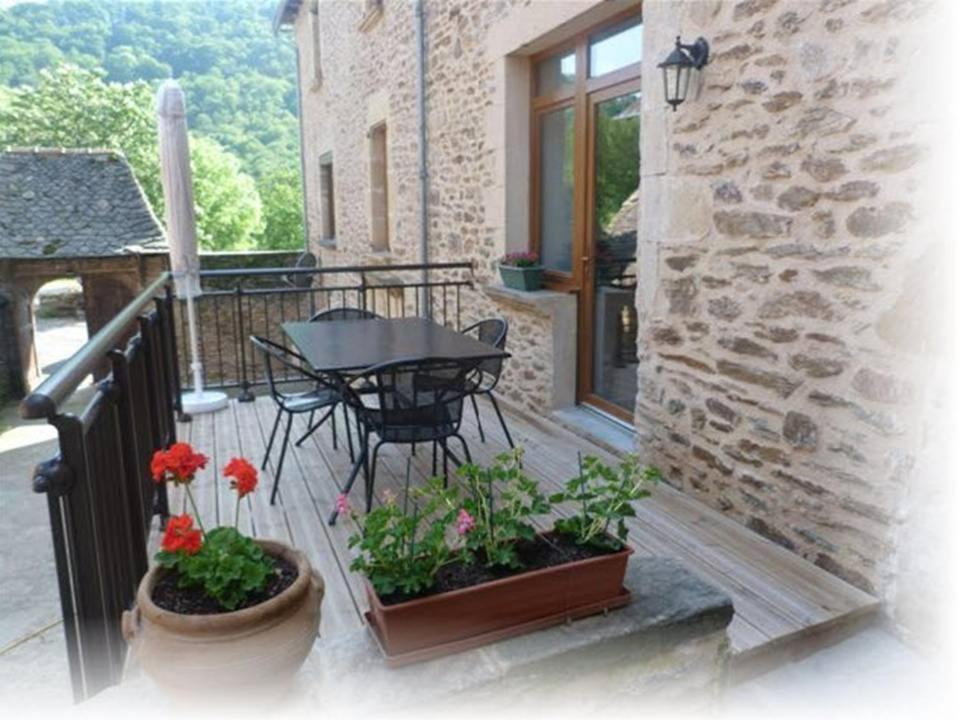 Gite Oustal Belcastel  Екстер'єр фото